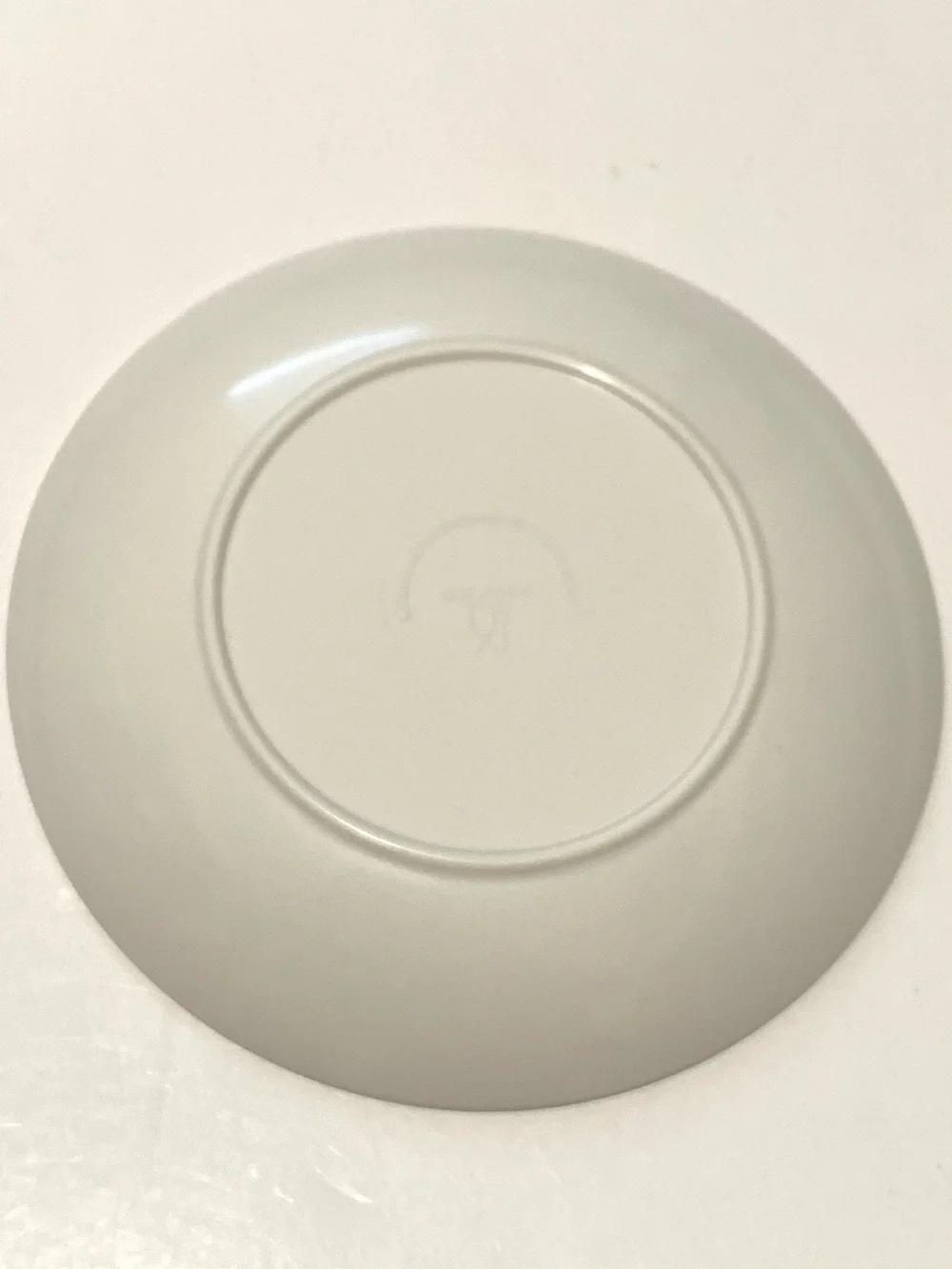 Melamine Deer Accent Plate - White